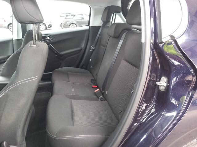 Peugeot 208 1.2 PureTech Blue Lion Airco, Navi
