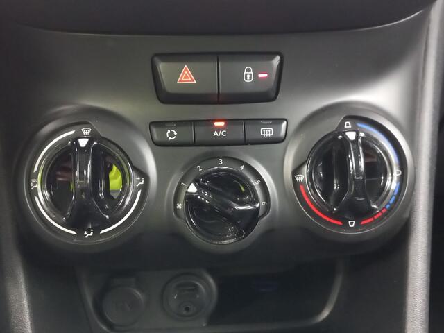 Peugeot 208 1.2 PureTech Blue Lion Airco, Navi