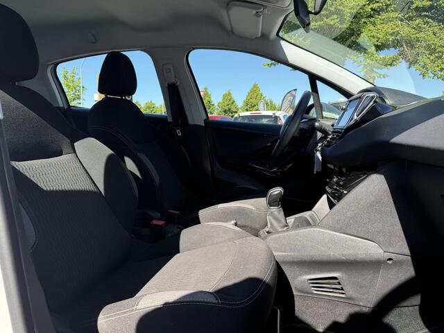 Peugeot 208 1.0 PureTech Access 2e Eigenaar,Navi,Clima,Cruise,Bluetooth,Elek ramen,Zeer zuinig,N.A.P,APK tot 03-2026