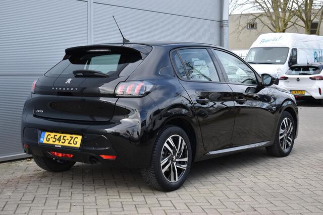 Peugeot 208 1.2 PureTech Allure / navi / camera / pdc