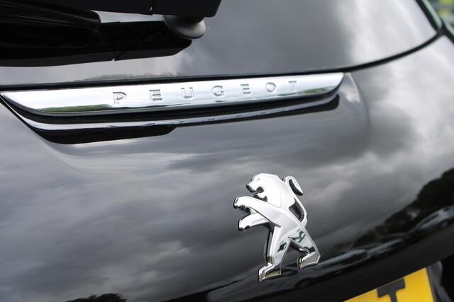 Peugeot 208 1.2 PureTech Allure | PANORAMA | NAVI | PARKEERSENSOREN | CLIMATE CONTROL | CRUISE CONTROL | BLUETOOTH MEDIA