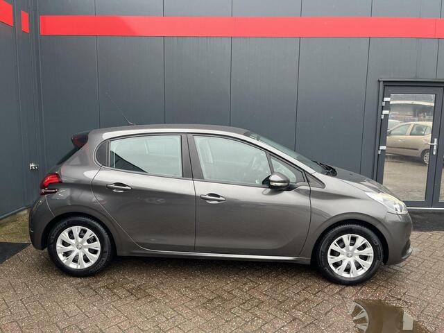 Peugeot 208 1.2 PureTech Blue Lion | Metallic |