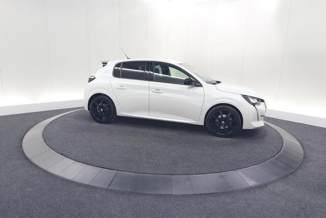 Peugeot 208 PureTech 100 EAT8 Allure Pack | Camera | Navigatie | Apple Carplay | Parkeersensoren | 17 Inch Lichtmetalen Velgen