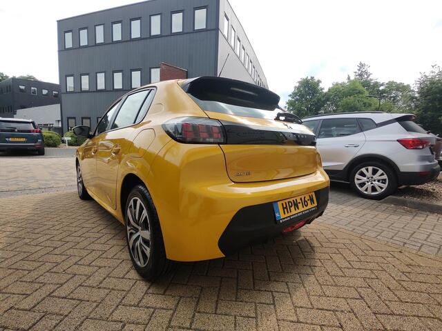 Peugeot 208 1.2 PureTech Blue Lease Allure Led Navi-Carplay Cruise-Control Android Nieuwe-Distributieriem