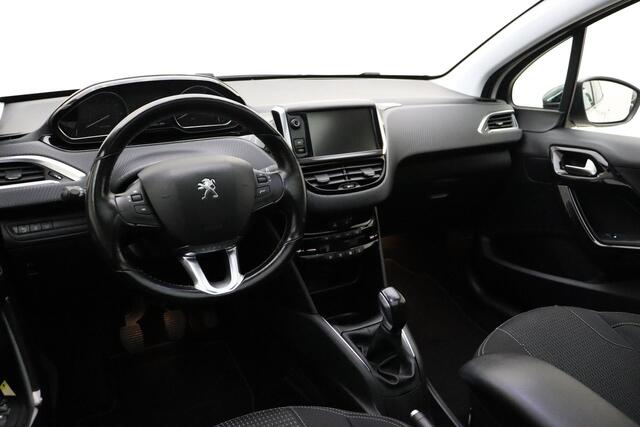 Peugeot 208 1.2 PureTech Allure 110 PK | Navigatie | Panoramadak | Climate control | Camera | Cruise control | Extra getint glas | Lichtmetalen velgen