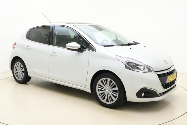 Peugeot 208 1.2 PureTech Allure 110 PK | Navigatie | Panoramadak | Climate control | Camera | Cruise control | Extra getint glas | Lichtmetalen velgen