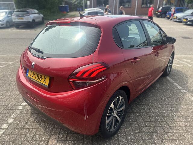 Peugeot 208 1.2 PureTech Allure Panoramadak/ECC/Camera/Parkeersensoren V+A.