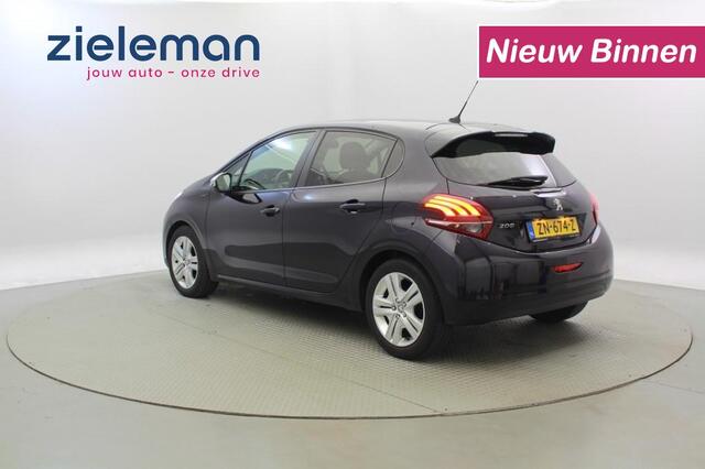 Peugeot 208 1.2 PureTech Signature - Carplay, Cruise, Airco