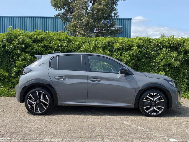 Peugeot 208 Hybrid 136 e-DCS6 GT | NIEUW | Massagestoel | Panoramadak | Camera voor + achter | Navi | Stoelverwarming | Adaptieve Cruise Control