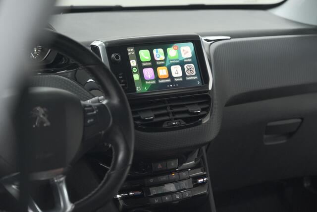 Peugeot 208 PureTech 82 Blue Lease Executive | Parkeersensoren | Navigatie | Apple Carplay | Climate Control