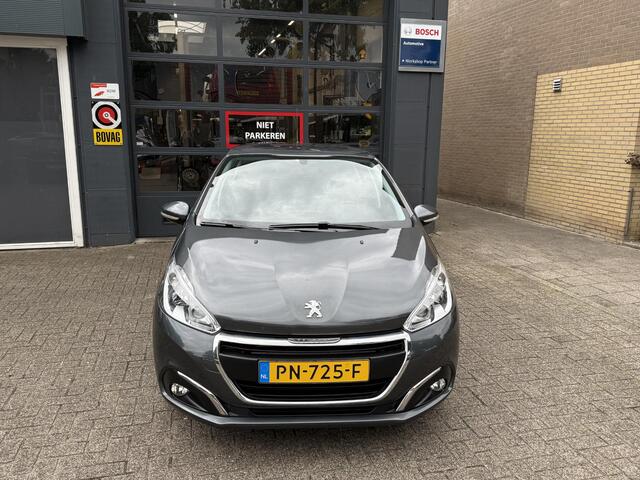 Peugeot 208 1.2 PureTech Blue Lion / Airco/ Navigatie/ Cruise/ Apple carplay/ PDC/ LED/ LMV