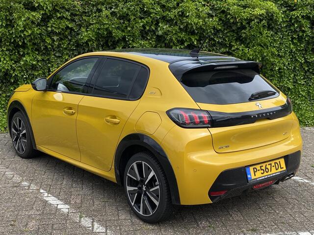 Peugeot 208 1.2T 130pk Automaat GT | Achteruitrijcamera | Navigatie | Stoelverwarming | Full LED | Digitale cockpit | Weinig kilometers!