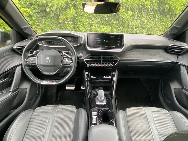 Peugeot 208 1.2T 130pk Automaat GT | Achteruitrijcamera | Navigatie | Stoelverwarming | Full LED | Digitale cockpit | Weinig kilometers!