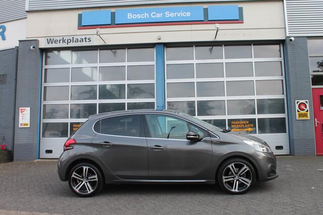 Peugeot 208 1.2 PURETECH GT-LINE Panorama Dak