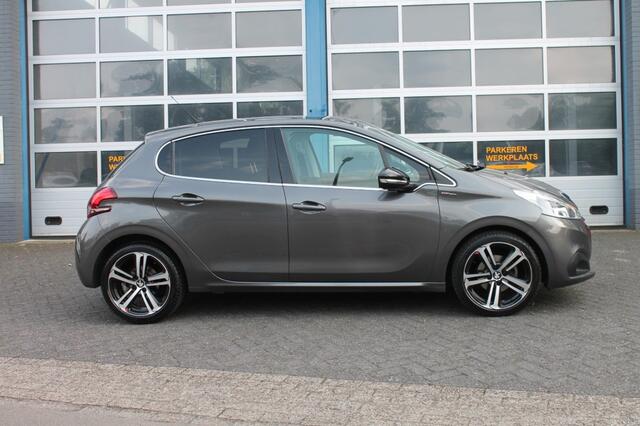 Peugeot 208 1.2 PURETECH GT-LINE Panorama Dak
