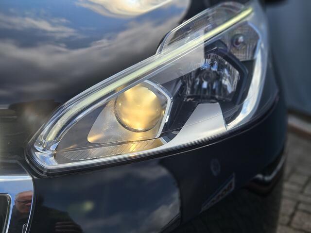 Peugeot 208 1.2 PureTech NAVI TEL PDC CC