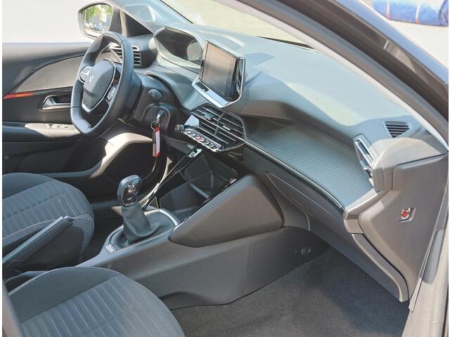Peugeot 208 1.2 75PK Active | Apple Carplay/Android Auto | Navigatie | Parkeersensoren | LED | Airco | Cruise Control | Isofix | Lederen Stuurwiel | Buitenspiegels Elektrisch Verstelbaar -en Verwarmbaar |