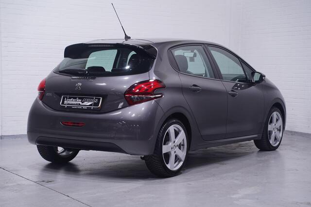 Peugeot 208 1.2 PureTech Blue Lion Navi PDC Cruise Apple/Android Rijklaar NAP