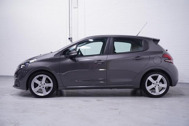 Peugeot 208 1.2 PureTech Blue Lion Navi PDC Cruise Apple/Android Rijklaar NAP