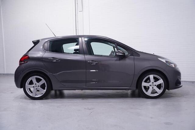 Peugeot 208 1.2 PureTech Blue Lion Navi PDC Cruise Apple/Android Rijklaar NAP