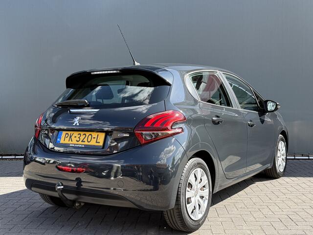 Peugeot 208 BWJ 2017 1.2 PureTech 82 PK Blue Lion TREKHAAK |