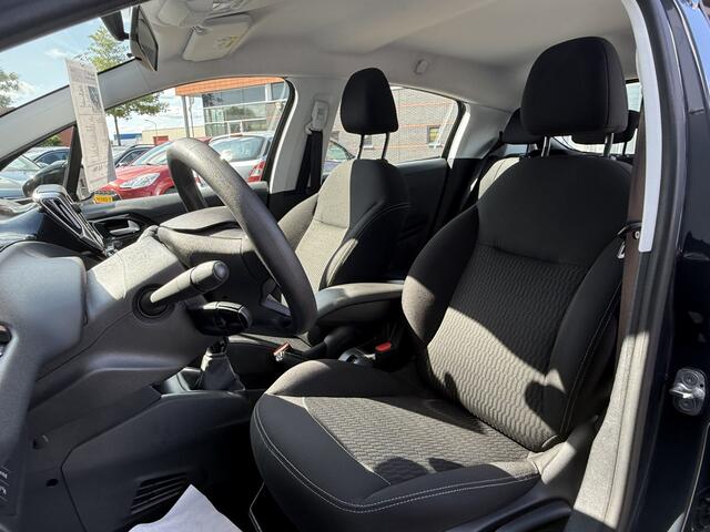 Peugeot 208 BWJ 2017 1.2 PureTech 82 PK Blue Lion TREKHAAK |