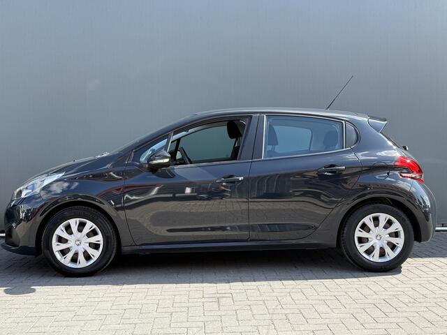 Peugeot 208 BWJ 2017 1.2 PureTech 82 PK Blue Lion TREKHAAK |
