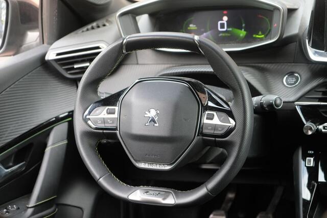 Peugeot 208 1.2 PureTech 100pk GT | Navi | Climate | Adaptive Cruise | Camera | Keyless | PDC