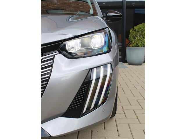 Peugeot 208 Hybrid 100PK e-DCS6 Allure Stoelverwarming,Adaptieve cruise control, Achteruitrijcamera