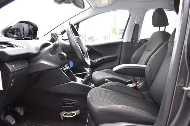 Peugeot 208 1.2 PureTech Blue Lease Executive | Navi | Cruise | Incl. garantie