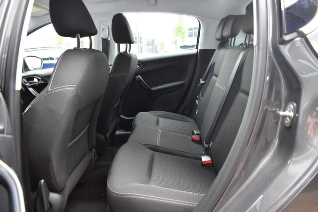 Peugeot 208 1.2 PureTech Blue Lease Executive | Navi | Cruise | Incl. garantie