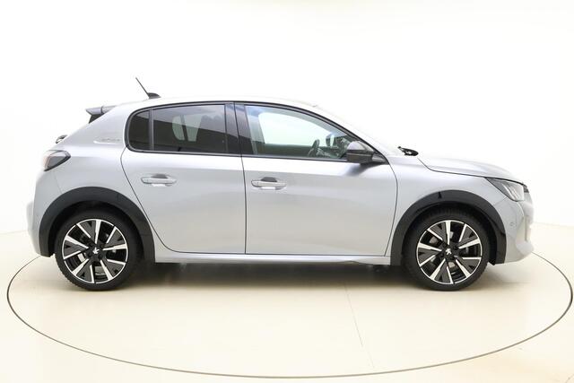 Peugeot 208 1.2 PureTech GT-Line | trekhaak | Panorama Dak | Dodehoek Detectie | Keyless Entree | Parkeer Sensoren Rondom | Navigatie | Parkeer Camera Achter | Start/Stop knop |