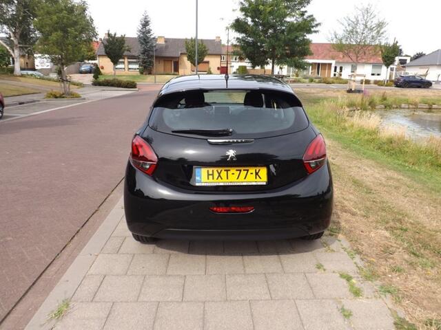 Peugeot 208 1.2 PURETECH ACTIVE AUTOMAAT