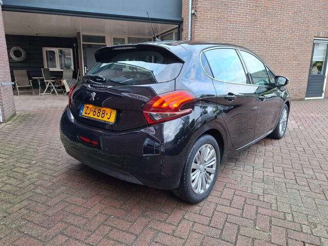 Peugeot 208 1.2pure tech