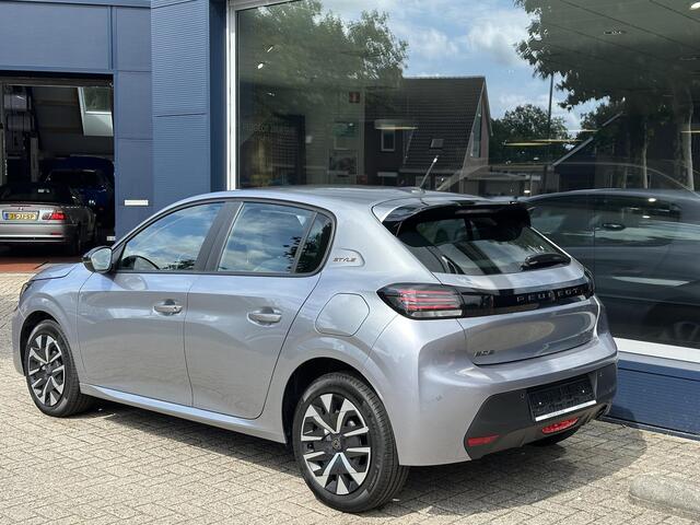 Peugeot 208 1.2 Hybrid 110 PK Style | Automaat | Nieuw Model 2025! | Hybride Elektrisch rijden met Automaat | Navigatie via Telefoon | LED Verlichting | Apple Carplay/Android Auto | Cruise Control | Stoelverwarming |