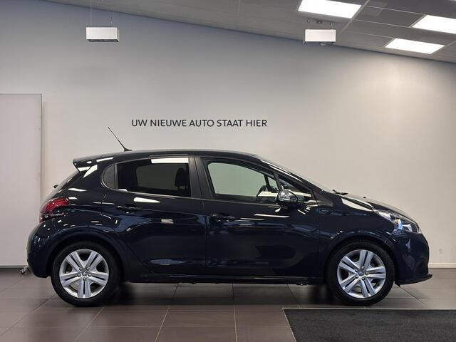 Peugeot 208 Signature 1.2 82pk | TREKHAAK | CRUISE CONTROL | NAVI | AIRCO | APPLLE CARPLAY / ANDROID AUTO