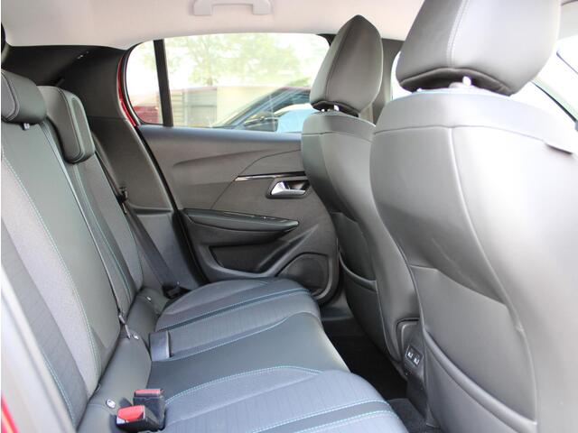 Peugeot 208 1.2 PureTech Allure | Navi / Climate / Cruise