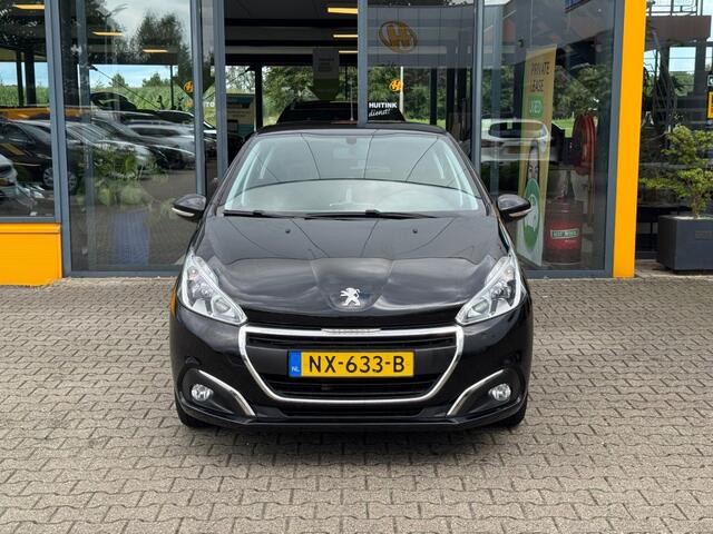 Peugeot 208 1.2 PureTech Blue Lion - navi - sensoren - trekhaak