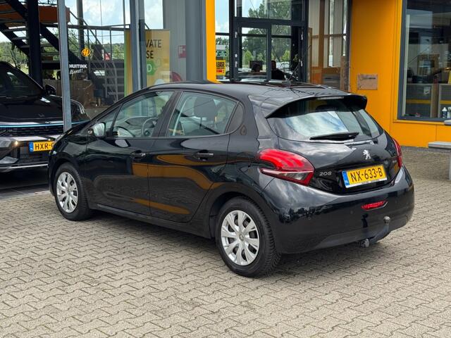 Peugeot 208 1.2 PureTech Blue Lion - navi - sensoren - trekhaak