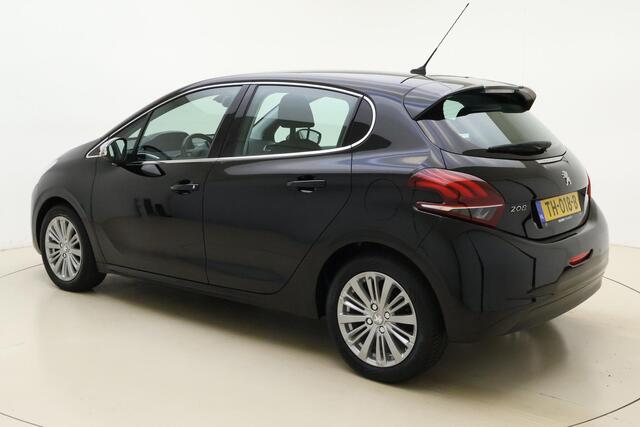 Peugeot 208 1.2 PureTech Allure | Navigatie | Climate control | Lichtmetalen velgen | Parkeersensoren | Cruise control