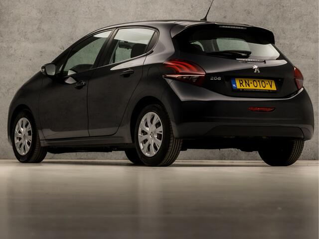 Peugeot 208 1.2 PureTech Sport (APPLE CARPLAY, NAVIGATIE, CRUISE, DAB+, SPORTSTOELEN, PARKEERSENSOREN, NIEUWE APK, NIEUWSTAAT)