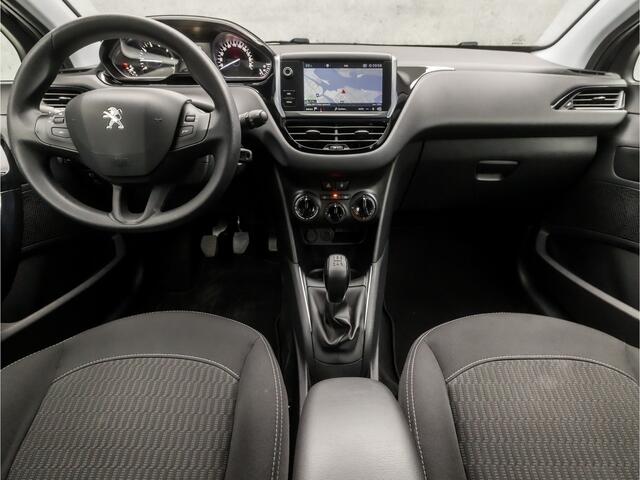 Peugeot 208 1.2 PureTech Sport (APPLE CARPLAY, NAVIGATIE, CRUISE, DAB+, SPORTSTOELEN, PARKEERSENSOREN, NIEUWE APK, NIEUWSTAAT)