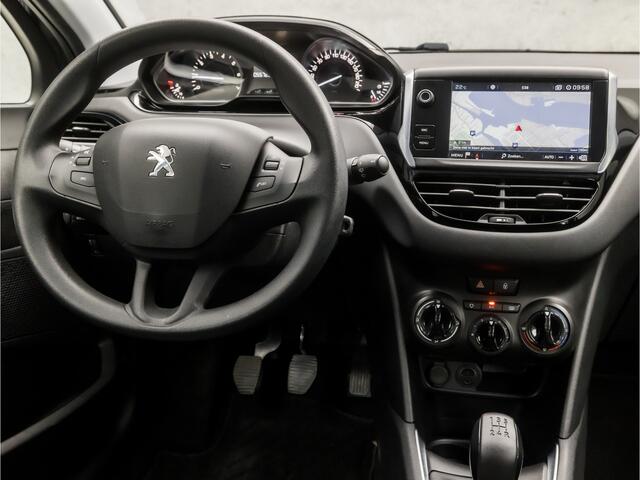 Peugeot 208 1.2 PureTech Sport (APPLE CARPLAY, NAVIGATIE, CRUISE, DAB+, SPORTSTOELEN, PARKEERSENSOREN, NIEUWE APK, NIEUWSTAAT)