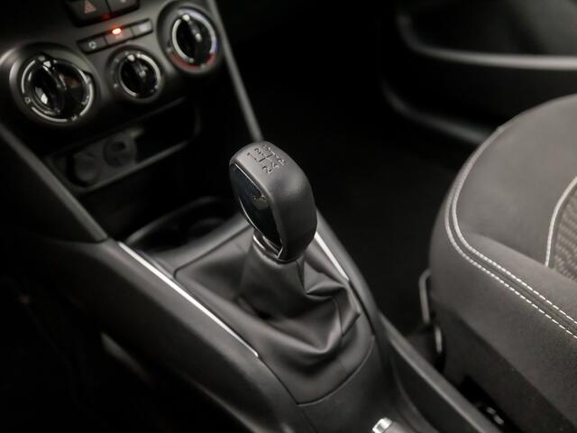 Peugeot 208 1.2 PureTech Sport (APPLE CARPLAY, NAVIGATIE, CRUISE, DAB+, SPORTSTOELEN, PARKEERSENSOREN, NIEUWE APK, NIEUWSTAAT)