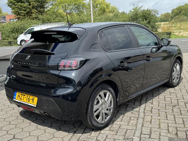 Peugeot 208 1.2 PureTech Blue Lease Allure NAVI | KLIMA | CAMERA | NIEUWE RIEM | BOVAG !!