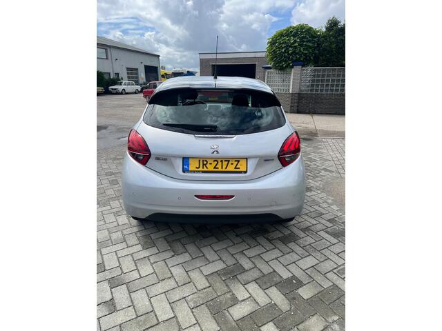 Peugeot 208 1.2 PureTech Blue Lion airco navi parkeersensoren