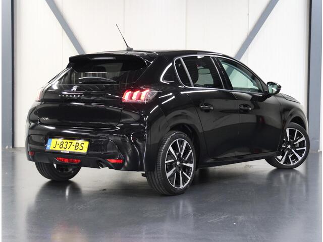 Peugeot 208 1.2 100PK Allure | AppleCarplay/Android Auto | Armsteun | Parkeersensoren | FULL LED | Lederen Stuurwiel | Climate Control | Cruise Control | 17" LMV | Isofix | Privacy Glass |