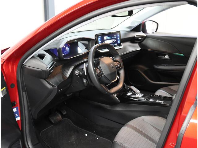 Peugeot 208 1.2 100PK Allure | AppleCarplay/Android Auto | Parkeersensoren | Navigatie | FULL LED | Camera | Lederen Stuurwiel | Climate Control | Adaptive Cruise Control | 16" LMV | Isofix | Trekhaak |