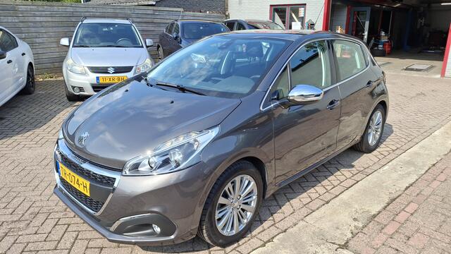 Peugeot 208 208 Allure 1.2 PureTech 82 Apple Carplay/Android Auto