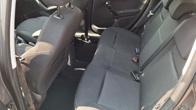 Peugeot 208 208 Allure 1.2 PureTech 82 Apple Carplay/Android Auto